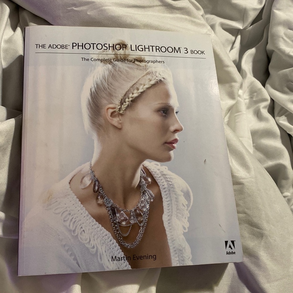 (Like new) The Adobe Photoshop Lightroom 3 Photography Guide Book (Paperback)